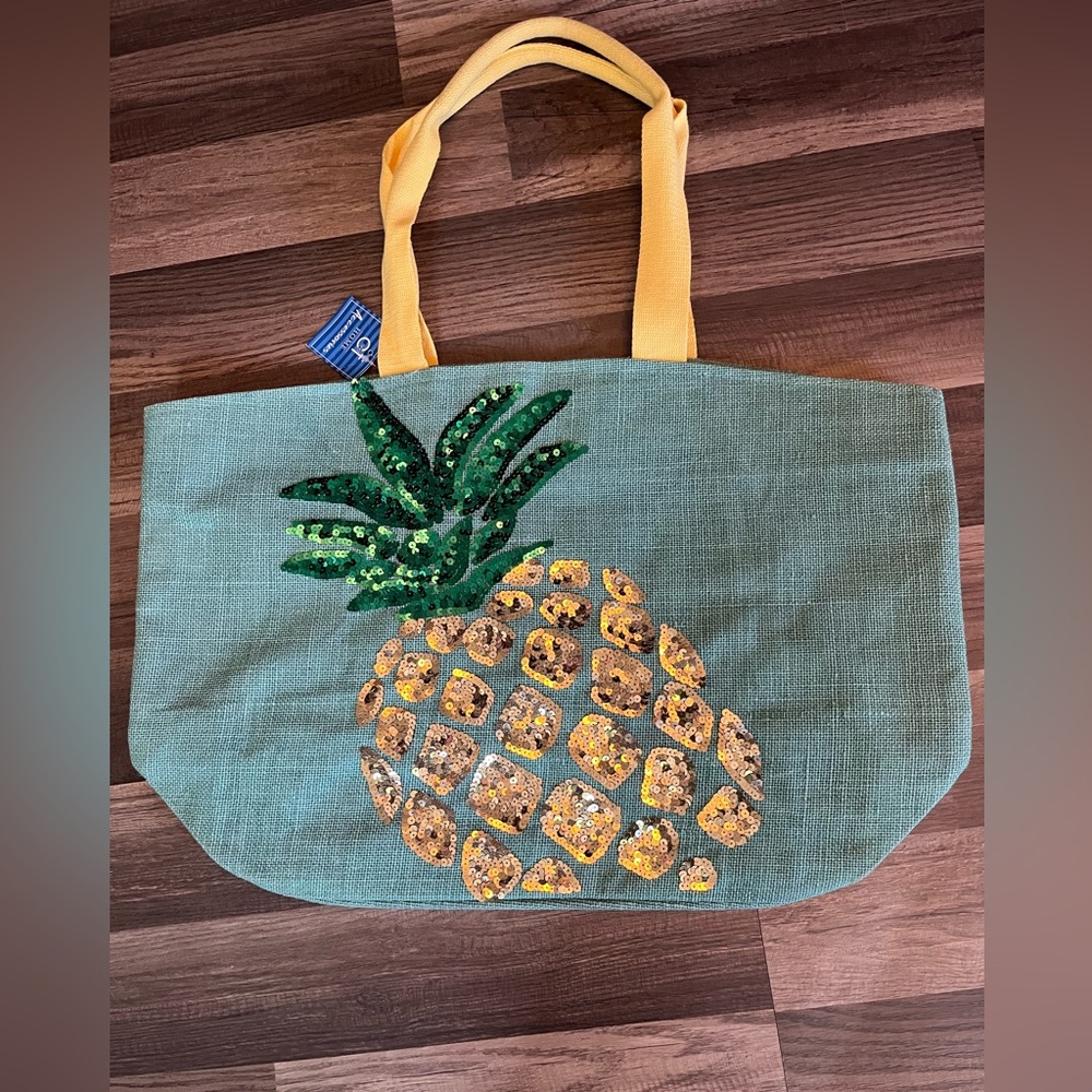 NWT C&F Pineapple Jute Tote 21” x 15”